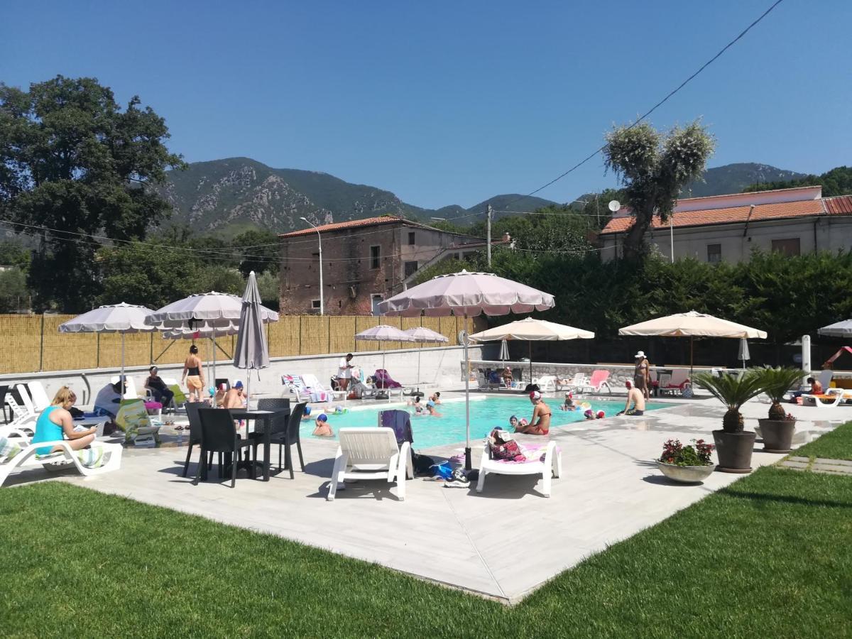 סאלה קונסיליניה Agriturismo La Palazza מראה חיצוני תמונה
