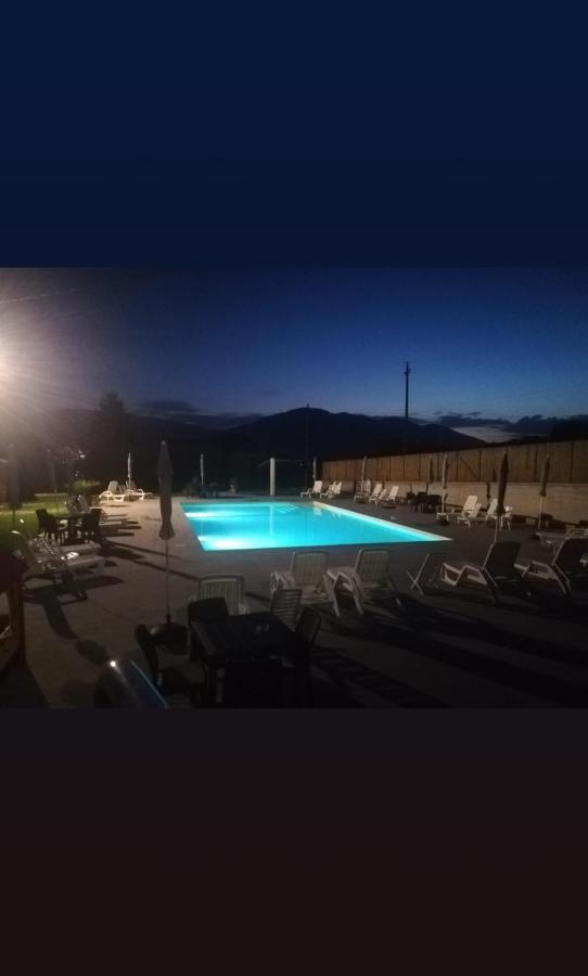 סאלה קונסיליניה Agriturismo La Palazza מראה חיצוני תמונה