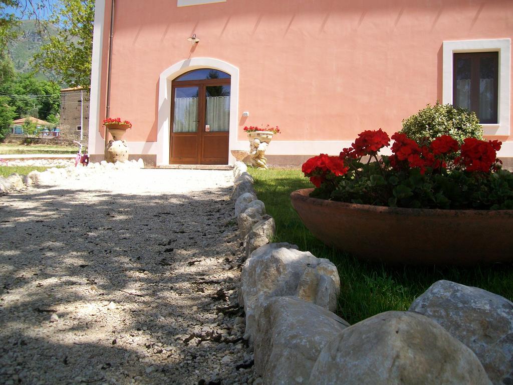 סאלה קונסיליניה Agriturismo La Palazza מראה חיצוני תמונה